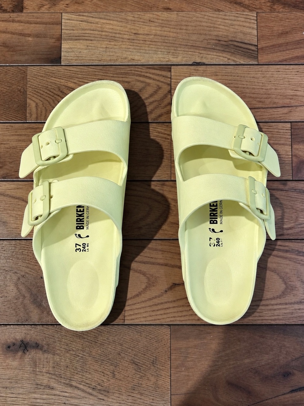Birkenstock Arizona Essentials EVA Popcorn Yellow Sandals Women’s 6 EU 37